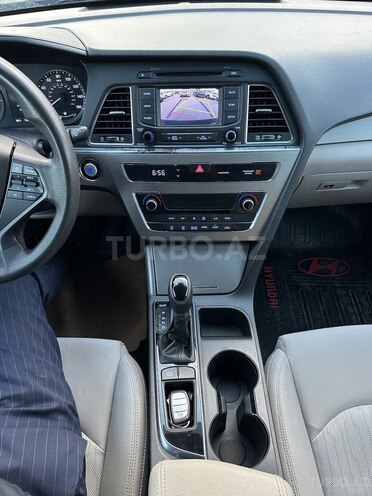 Hyundai Sonata-8