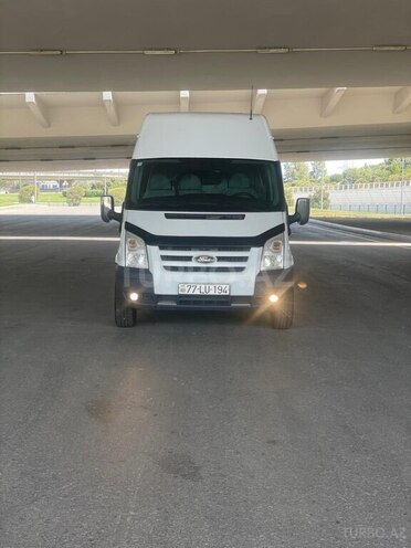 Ford Transit-1
