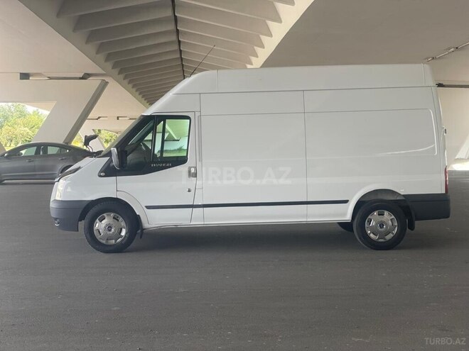 Ford Transit-4