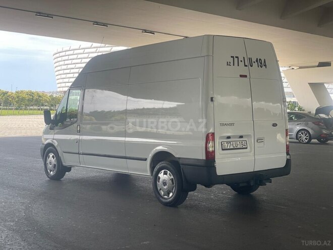 Ford Transit-3