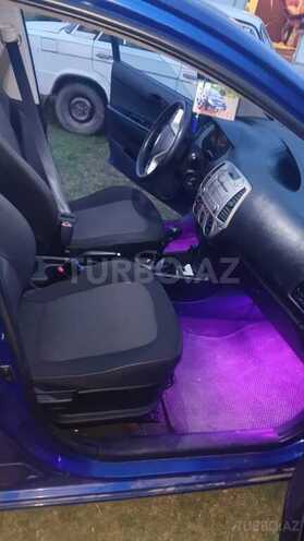 Hyundai i20 2008, 338,000 km - 1.4 л - Saatlı