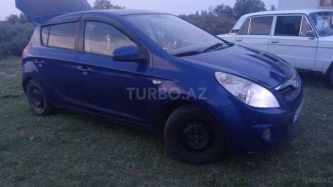 Hyundai i20 2008, 338,000 km - 1.4 л - Saatlı