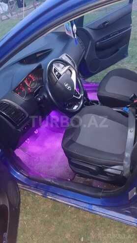 Hyundai i20 2008, 338,000 km - 1.4 л - Saatlı