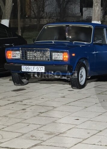 LADA (VAZ) 2107 2009, 40,000 km - 1.6 л - Salyan