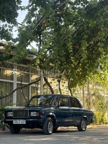 LADA (VAZ) 2107 2009, 40,000 km - 1.6 л - Salyan