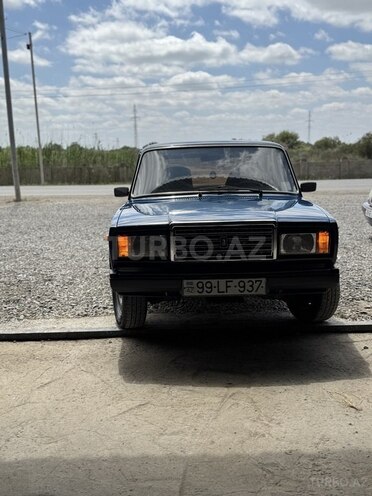 LADA (VAZ) 2107 2009, 40,000 km - 1.6 л - Salyan
