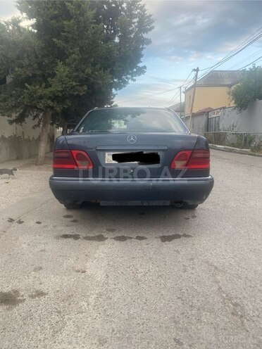 Mercedes E 220 d 1998, 650,000 km - 2.2 l - Sumqayıt