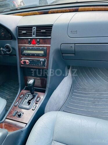 Mercedes C 230 1999, 285,000 km - 2.3 l - Bakı