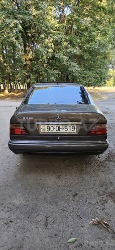 Mercedes E 250 1994, 350,000 km - 2.5 l - Masallı