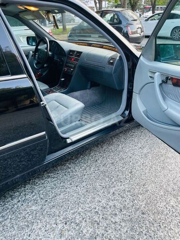 Mercedes C 230 1999, 285,000 km - 2.3 l - Bakı