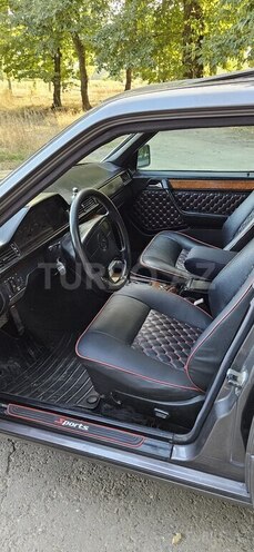 Mercedes E 250 1994, 350,000 km - 2.5 l - Masallı
