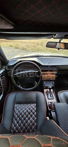 Mercedes E 250 1994, 350,000 km - 2.5 l - Masallı
