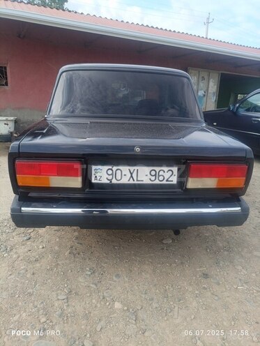 LADA (VAZ) 2107-2