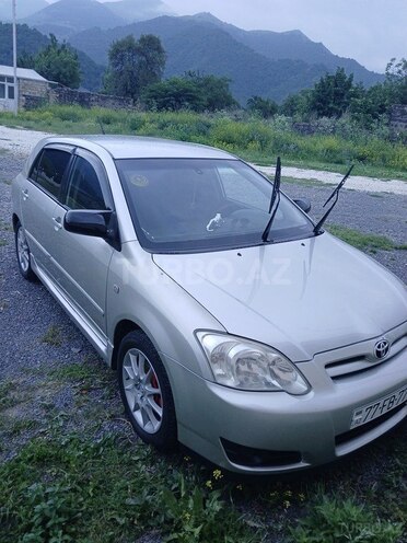 Toyota Corolla 2006, 260,000 km - 1.4 l - Gəncə