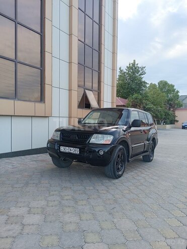 Mitsubishi Pajero-1