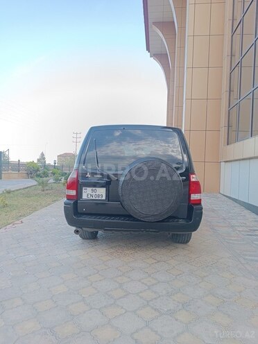 Mitsubishi Pajero-5