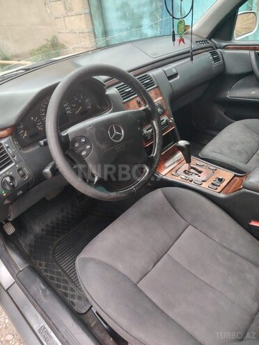 Mercedes E 270 2000, 450,000 km - 2.7 l - Bərdə
