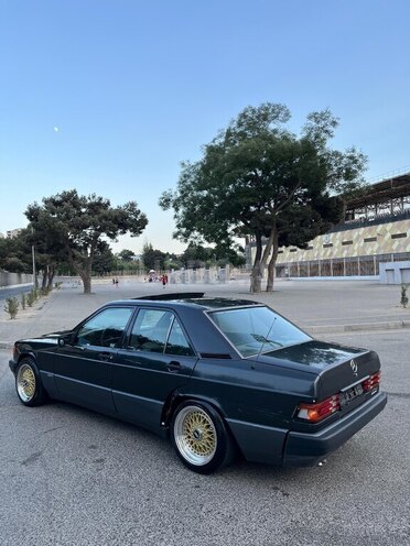 Mercedes 190-5