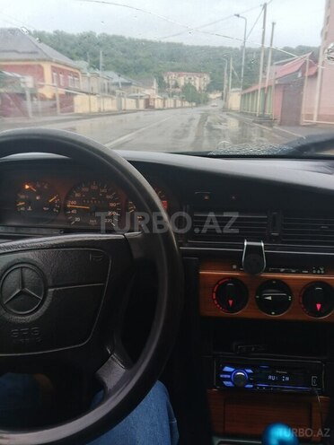 Mercedes 190 1992, 495,458 km - 2.0 l - Qusar