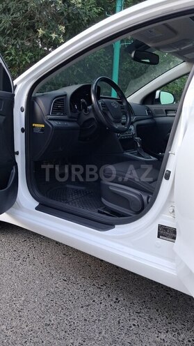 Hyundai Elantra 2018, 156,106 km - 2.0 л - Bakı