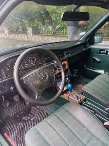 Mercedes 190 1992, 495,458 km - 2.0 l - Qusar
