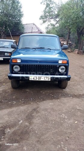 LADA (VAZ) Niva 2013, 200,000 km - 1.7 л - Lerik