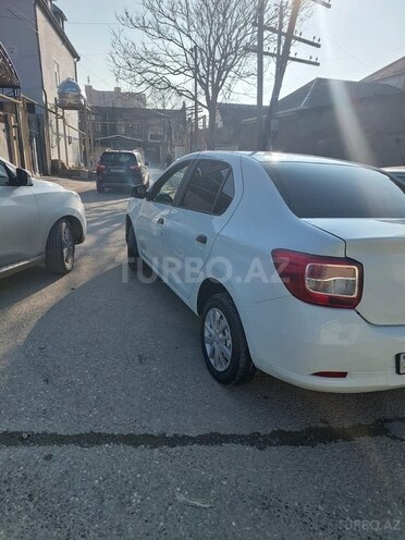 Renault Logan-5