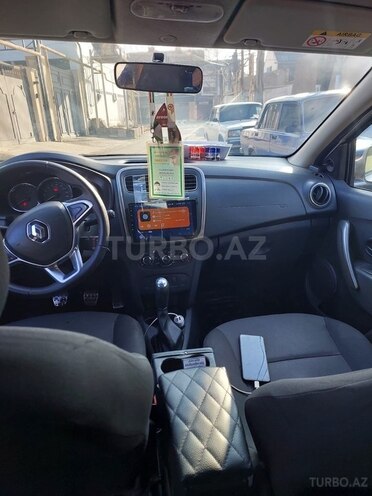 Renault Logan-2