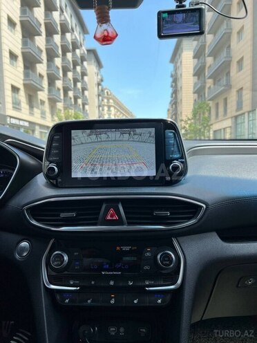Hyundai Santa Fe-15