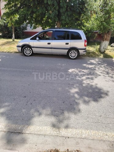 Opel Zafira 2000, 238,972 km - 1.8 l - Qusar