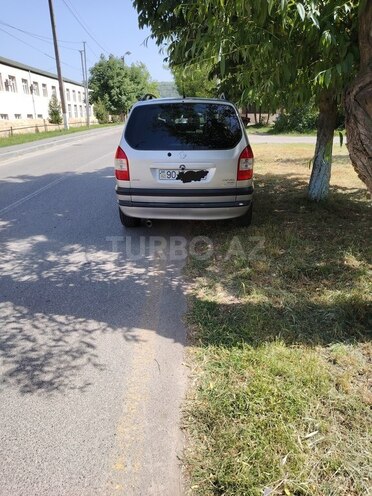 Opel Zafira 2000, 238,972 km - 1.8 l - Qusar