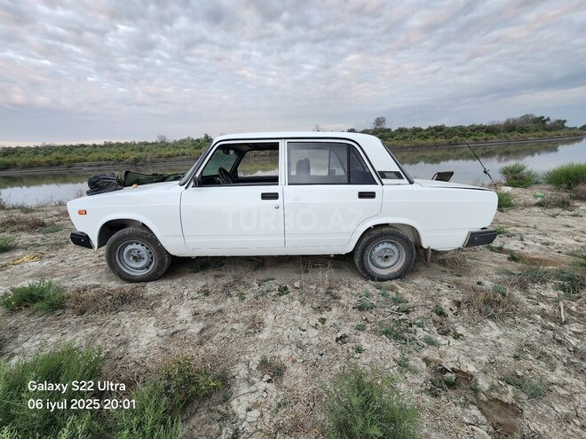 LADA (VAZ) 2107-2