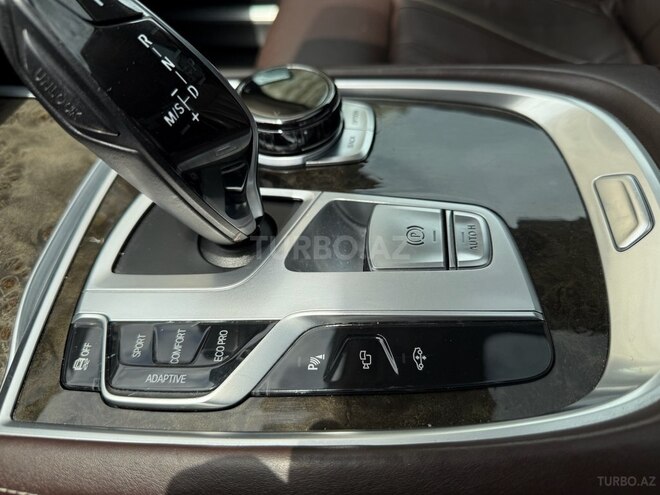 BMW 740 2016, 126,000 km - 3.0 l - Bakı