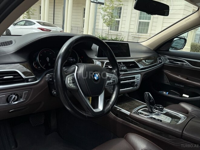 BMW 740 2016, 126,000 km - 3.0 l - Bakı