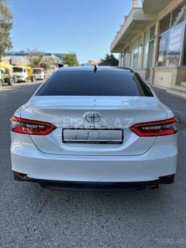 Toyota Camry-6