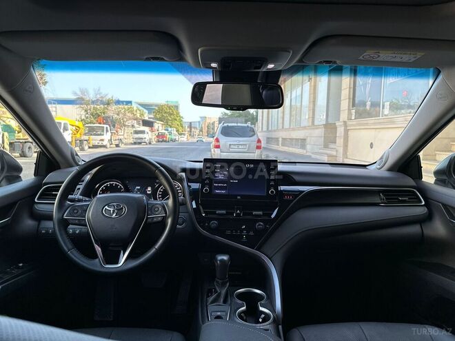 Toyota Camry-8