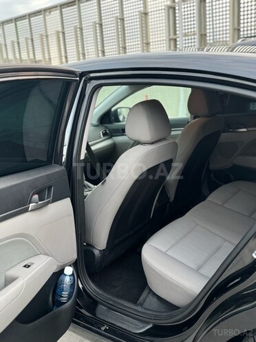 Hyundai Elantra 2017, 157,000 km - 2.0 л - Bakı
