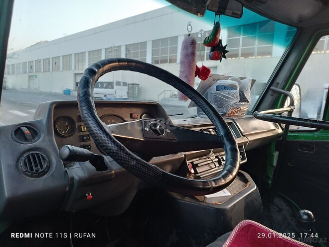 Mercedes 208 D 1993, 500,000 km - 2.3 л - Gəncə