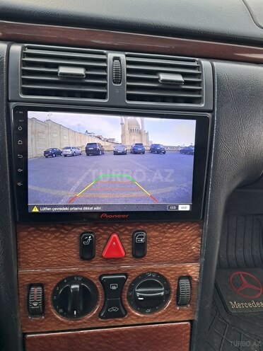 Mercedes E 200 1997, 235,000 km - 2.0 l - Bakı