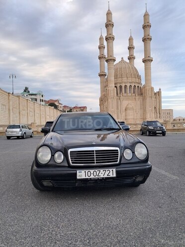 Mercedes E 200 1997, 235,000 km - 2.0 l - Bakı