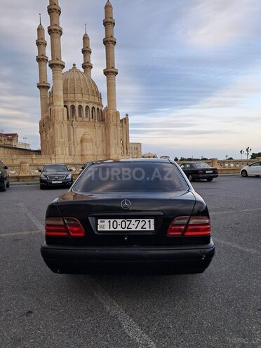 Mercedes E 200 1997, 235,000 km - 2.0 l - Bakı