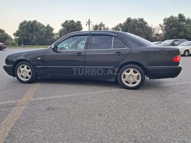 Mercedes E 200 1997, 235,000 km - 2.0 l - Bakı