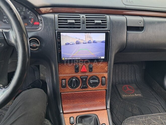 Mercedes E 200 1997, 235,000 km - 2.0 l - Bakı