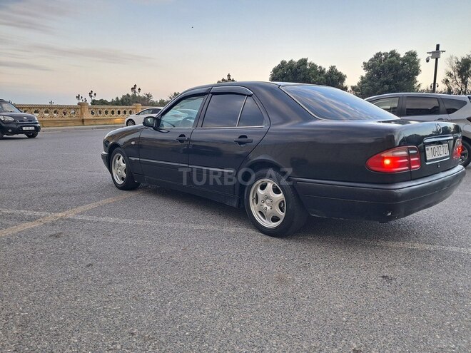 Mercedes E 200 1997, 235,000 km - 2.0 l - Bakı