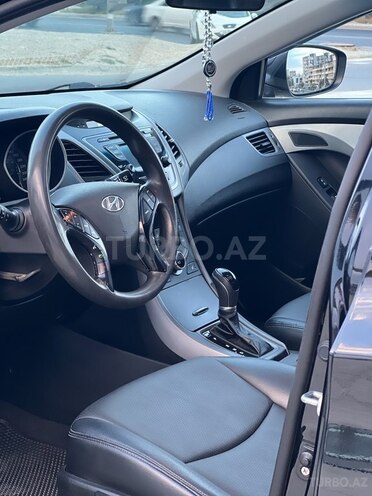 Hyundai Elantra 2015, 179,000 km - 1.8 l - Bakı