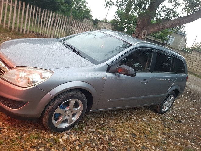 Opel Astra 2007, 325,078 km - 1.4 l - Qusar
