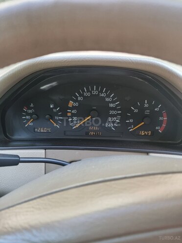 Mercedes E 220 d 1998, 290,000 km - 2.2 л - Bakı