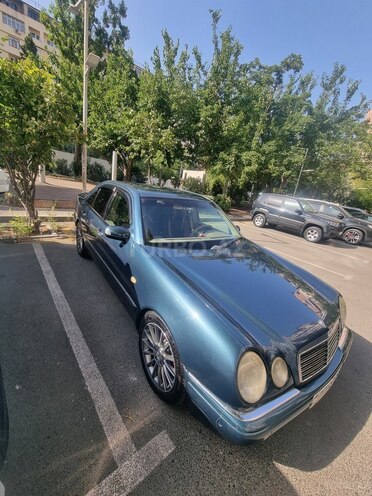 Mercedes E 220 d 1998, 290,000 km - 2.2 л - Bakı
