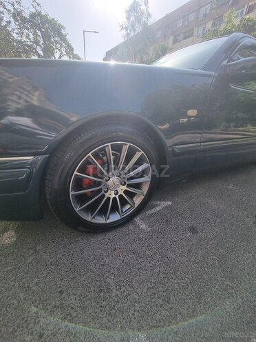 Mercedes E 220 d 1998, 290,000 km - 2.2 л - Bakı