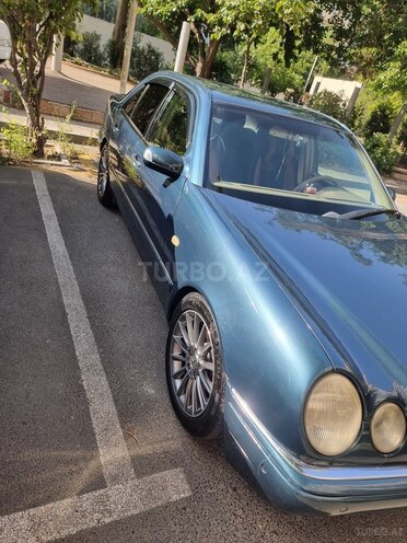 Mercedes E 220 d 1998, 290,000 km - 2.2 л - Bakı